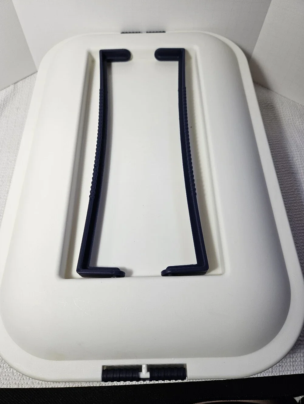Vintage Iris Schwartz Designs Large Rectangular Cake, Cupcake & Cookie Carrier
